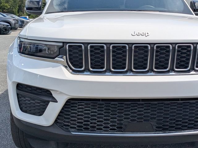 Used 2024 Jeep Grand Cherokee Laredo X w/ Trailer Tow Package AWD/4WD image 9