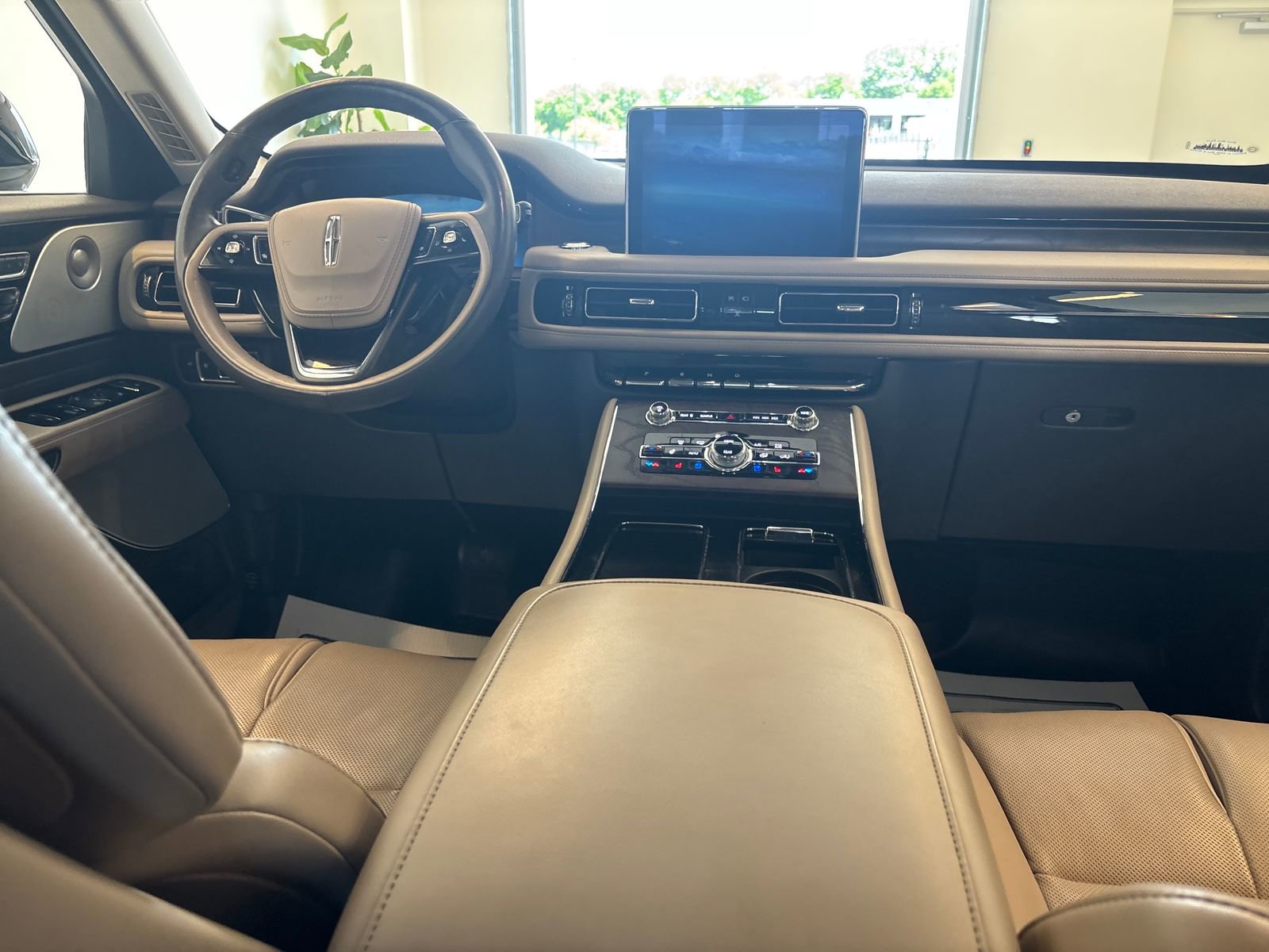 Certified 2022 Lincoln Aviator Reserve w/ Equipment Group 201A AWD/4WD image 8