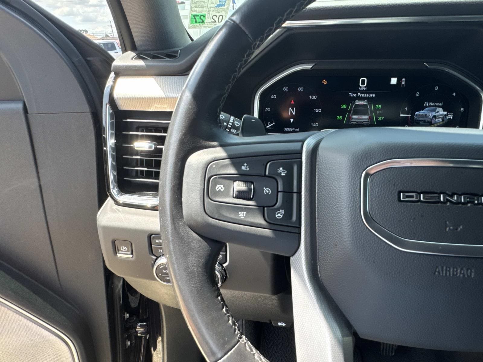 Used 2022 GMC Sierra 1500 Denali AWD/4WD image 21