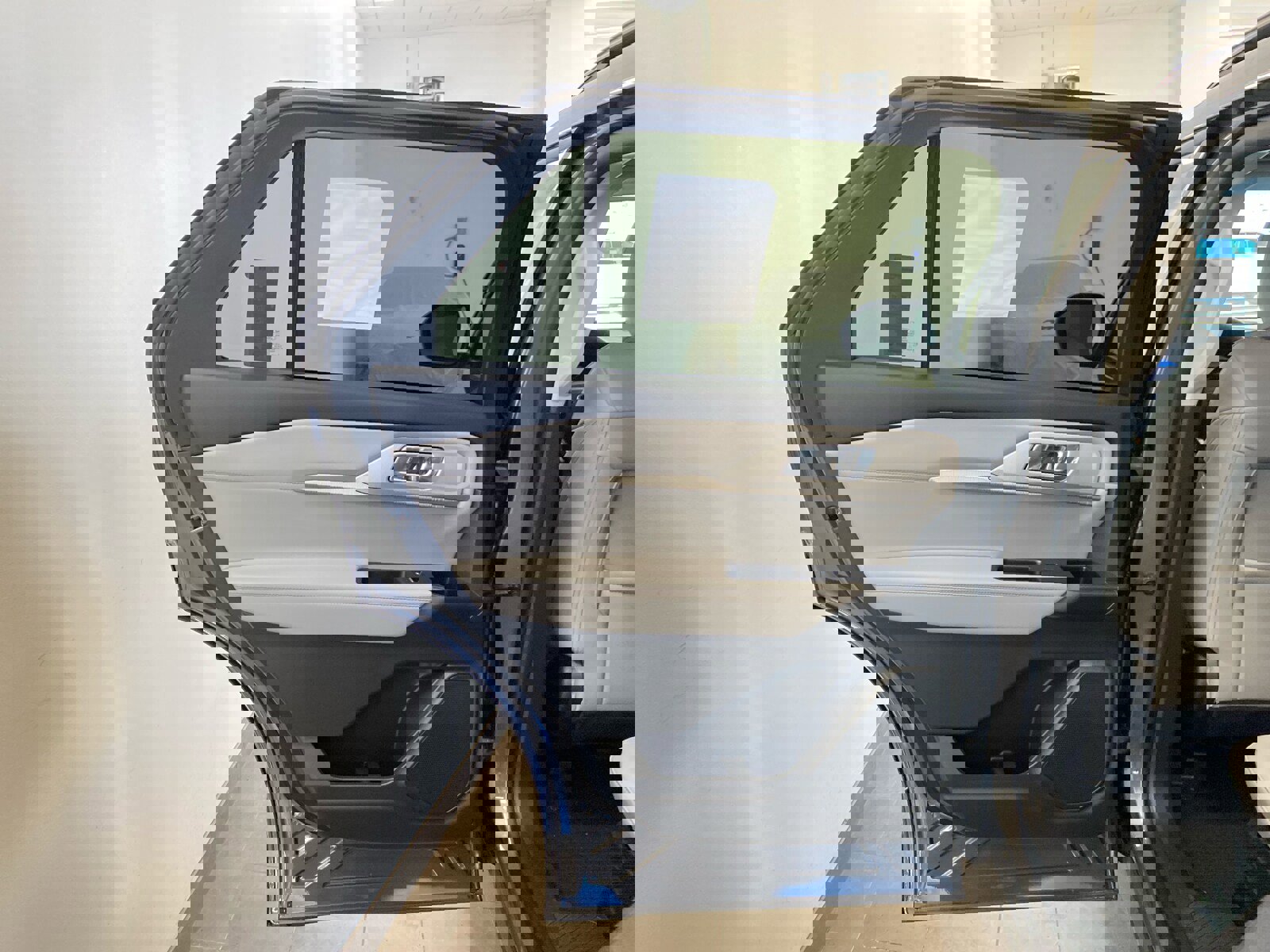 New 2026 Ford Explorer Active w/ Active Comfort Package image 9