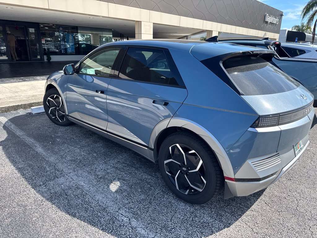 Certified 2024 Hyundai Ioniq 5 Limited RWD image 17