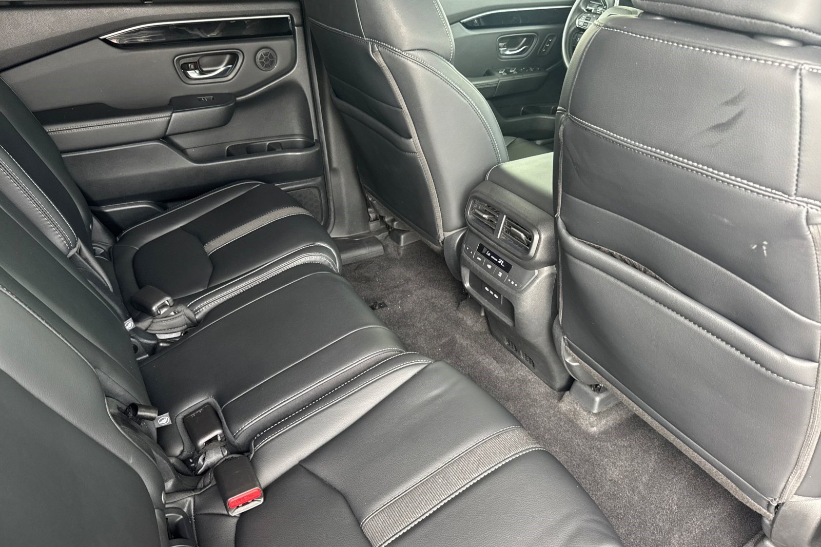 Certified 2025 Honda Pilot EX-L image 33