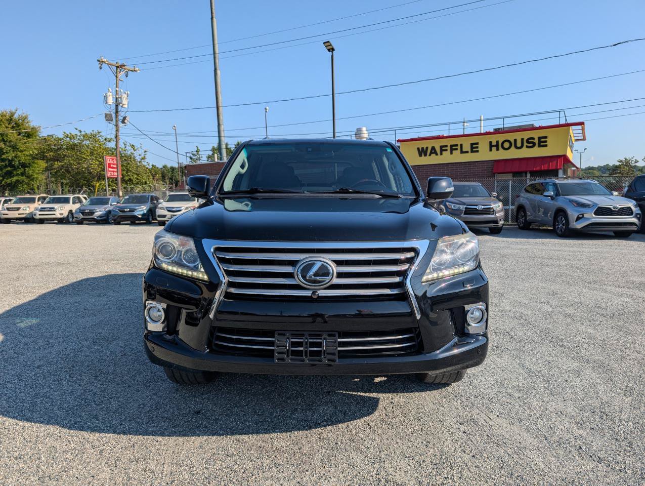 Used 2013 Lexus LX 570 4WD w/ Luxury Pkg w/Pre-crash image 2