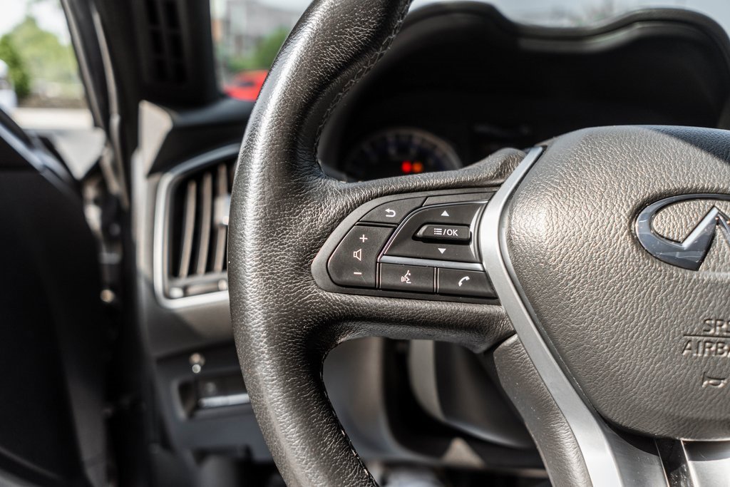 Used 2018 INFINITI Q60 3.0t Luxe image 21