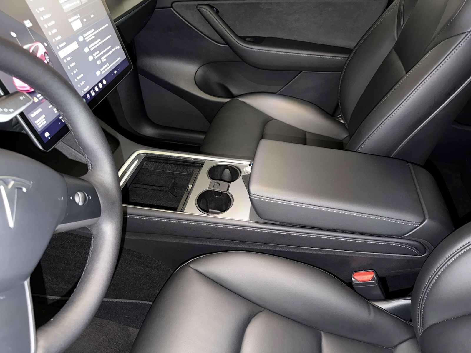 Used 2022 Tesla Model Y Long Range AWD/4WD image 19