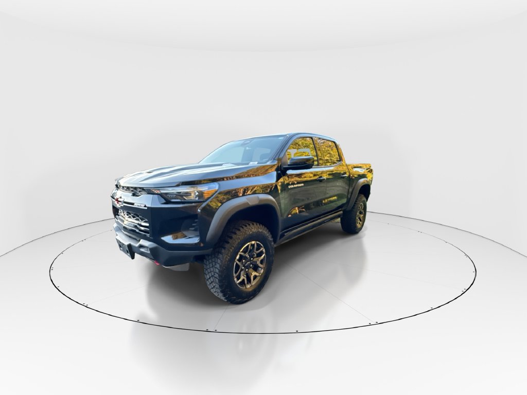 Used 2024 Chevrolet Colorado ZR2 w/ ZR2 Convenience Package III AWD/4WD image 4