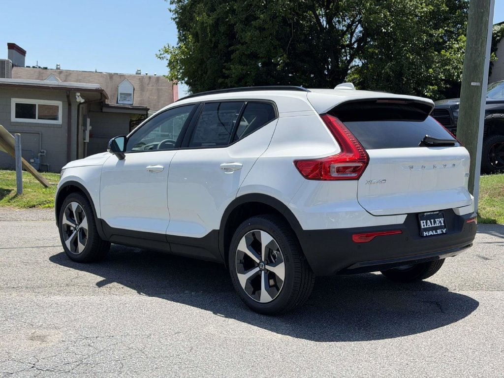 New 2026 Volvo XC40 B5 Plus w/ Protection Package Premier AWD/4WD image 21