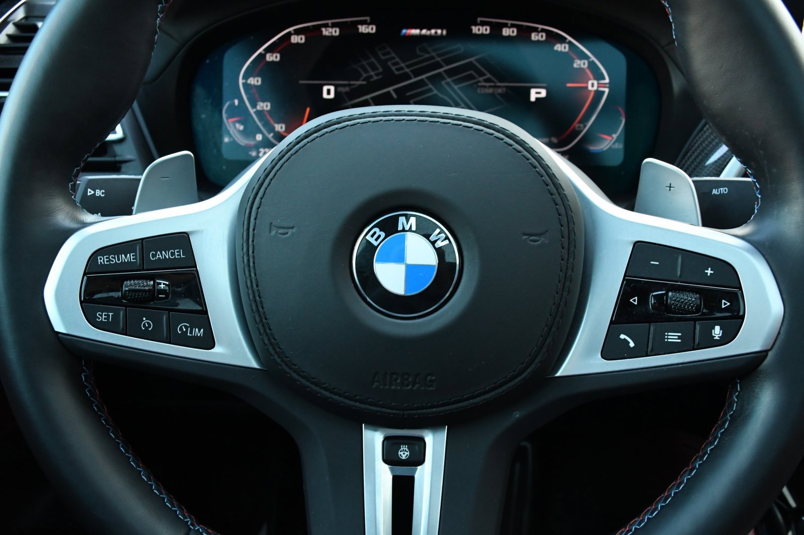 Used 2025 BMW X4 M40i w/ Premium Package image 11