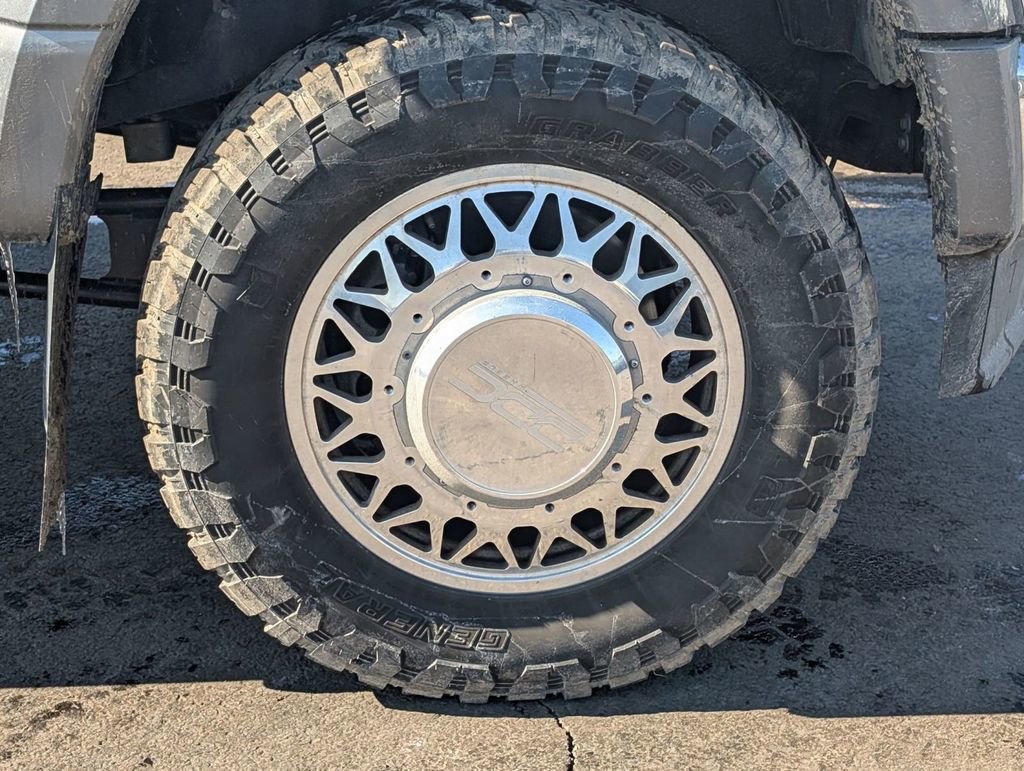 Used 2023 Ford F450 Lariat image 16