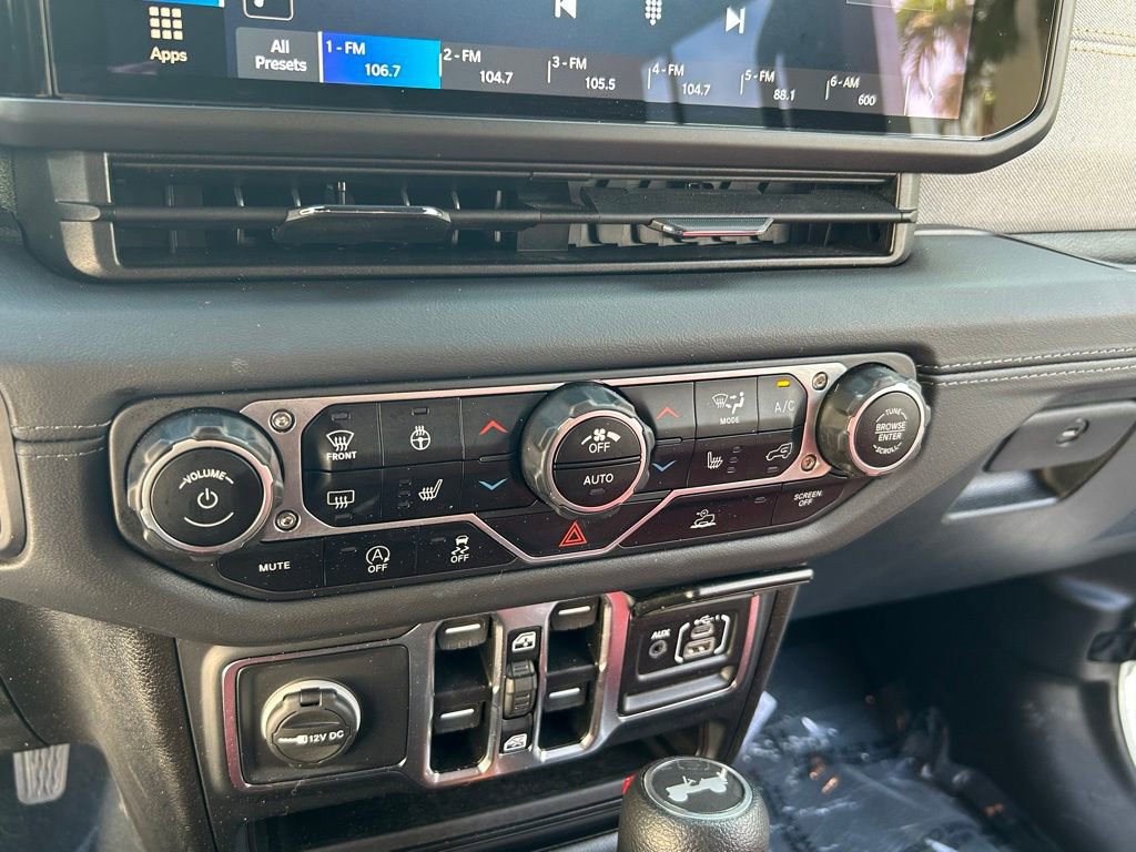 Certified 2024 Jeep Wrangler Sahara image 24