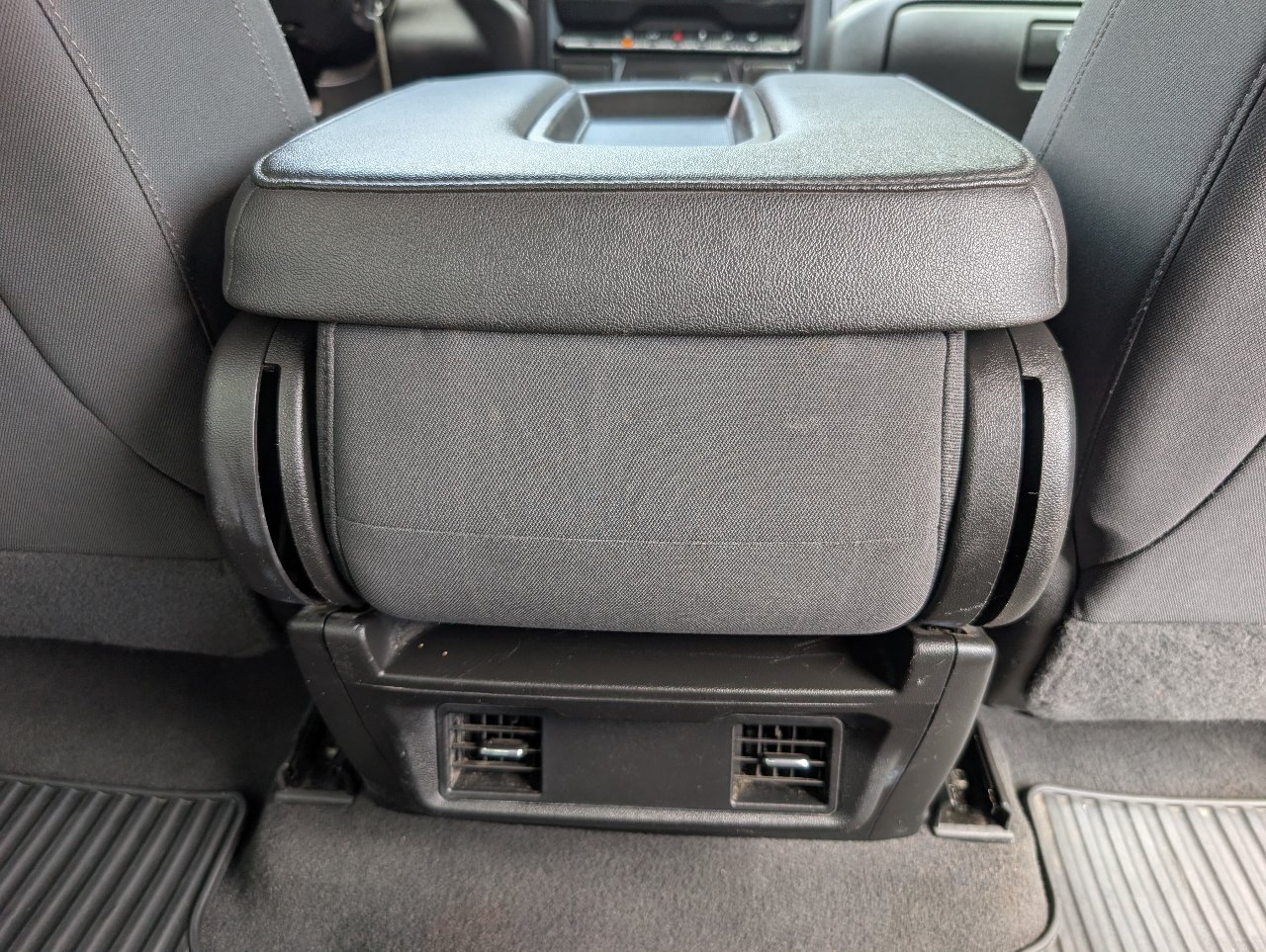 Used 2022 Chevrolet Silverado 1500 Custom w/ LPO, Blackout Package RWD image 7
