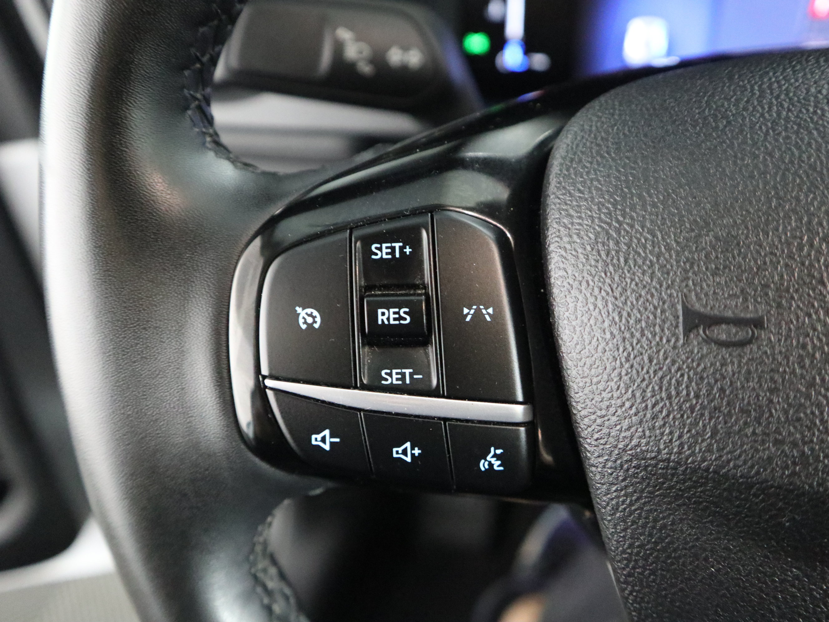 Used 2023 Ford Escape Active AWD/4WD image 26