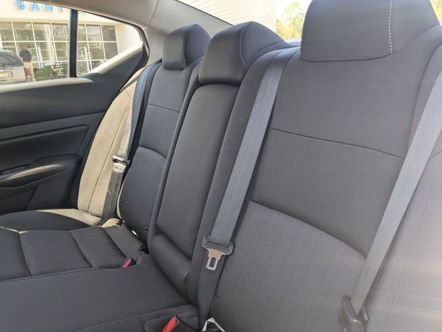 Used 2023 Nissan Altima 2.5 SV image 4