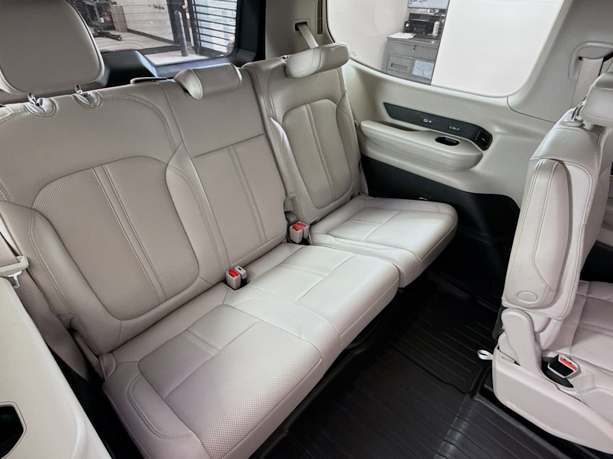 Used 2023 Jeep Wagoneer Series II w/ Premium Group I image 27