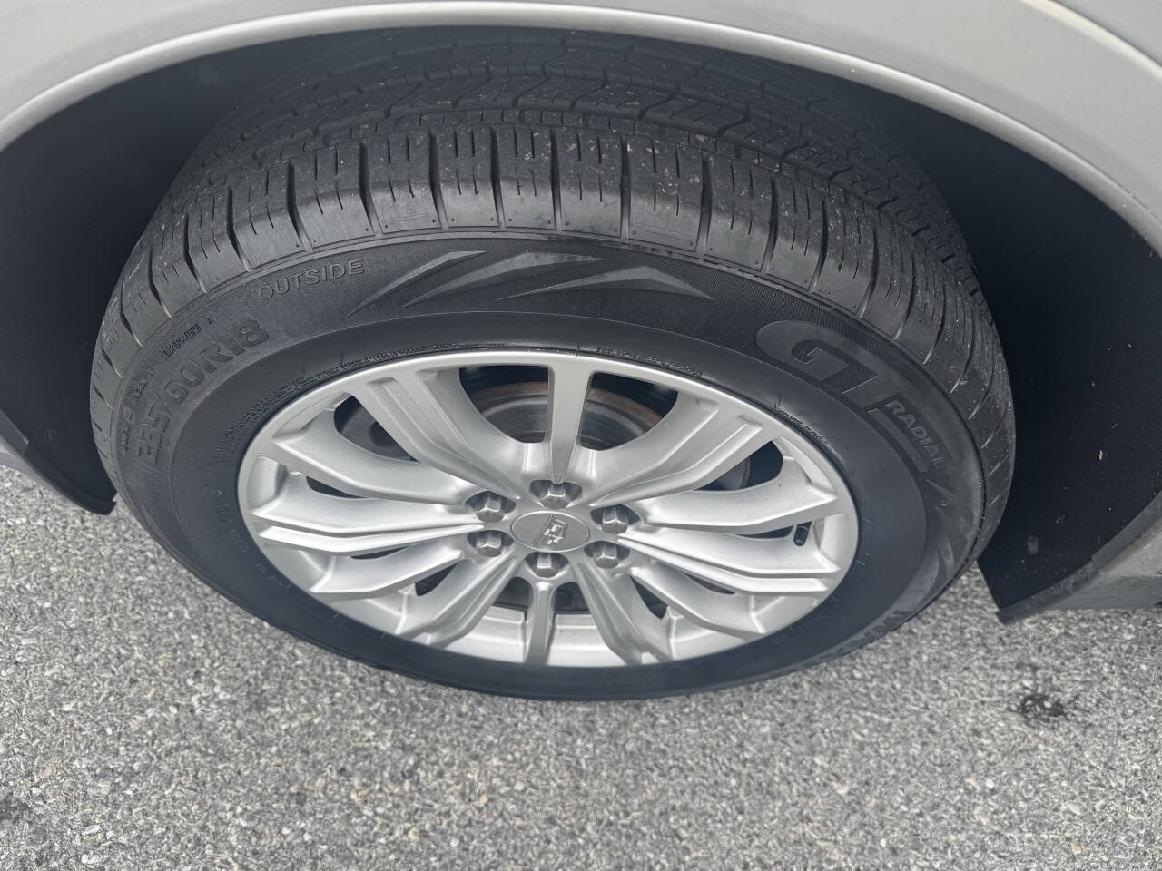 Used 2018 Cadillac XT5 FWD image 38