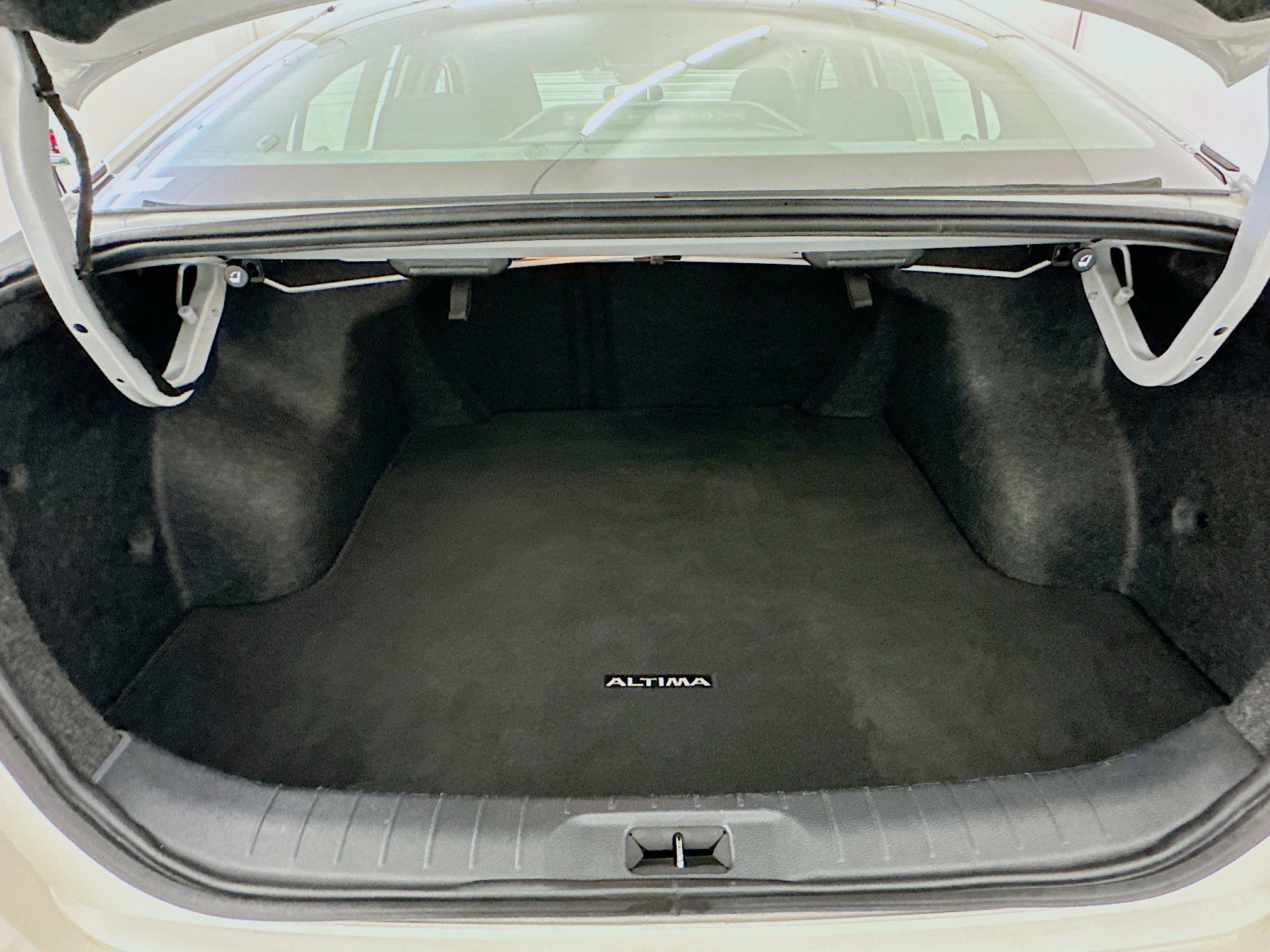 Used 2024 Nissan Altima 2.5 SV image 29