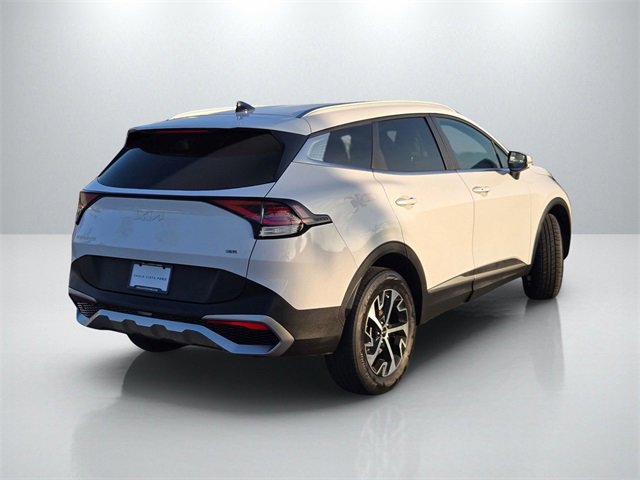 Used 2023 Kia Sportage EX image 4