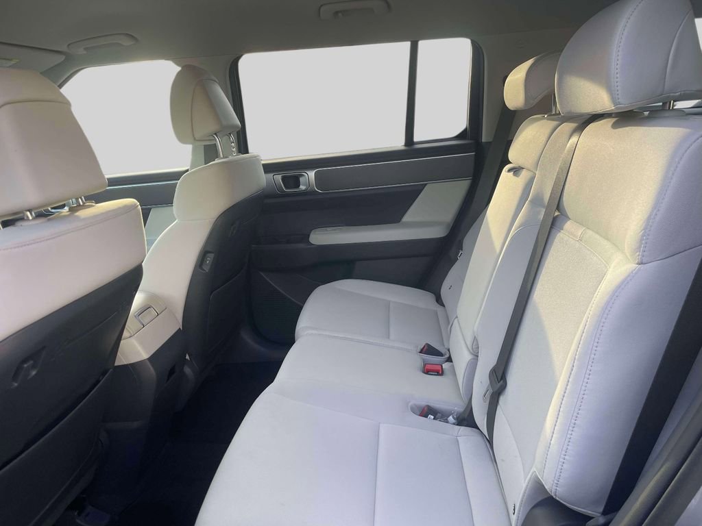 Used 2025 Hyundai Santa Fe SE image 12