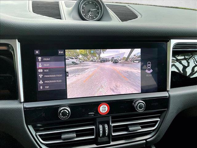 Used 2024 Porsche Macan AWD/4WD image 23