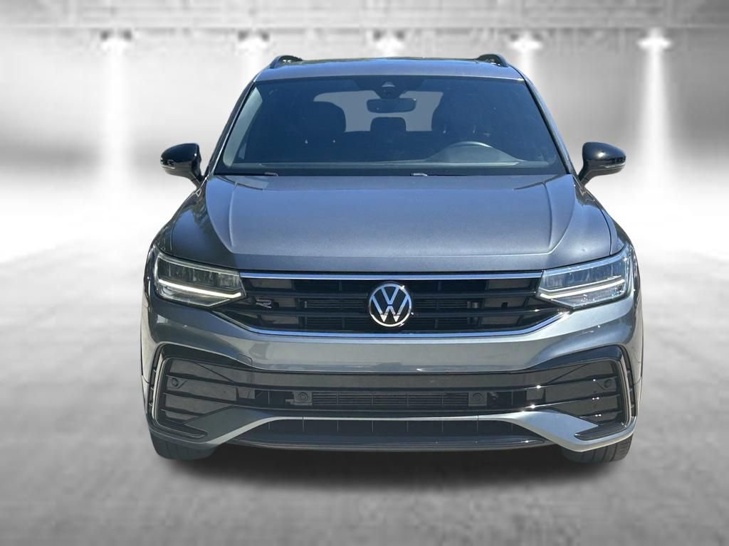 Certified 2023 Volkswagen Tiguan SE R-Line FWD image 8