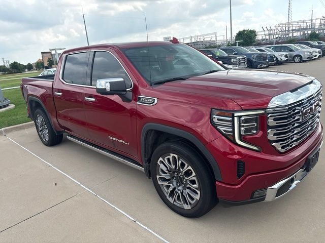 Used 2022 GMC Sierra 1500 Denali AWD/4WD image 2