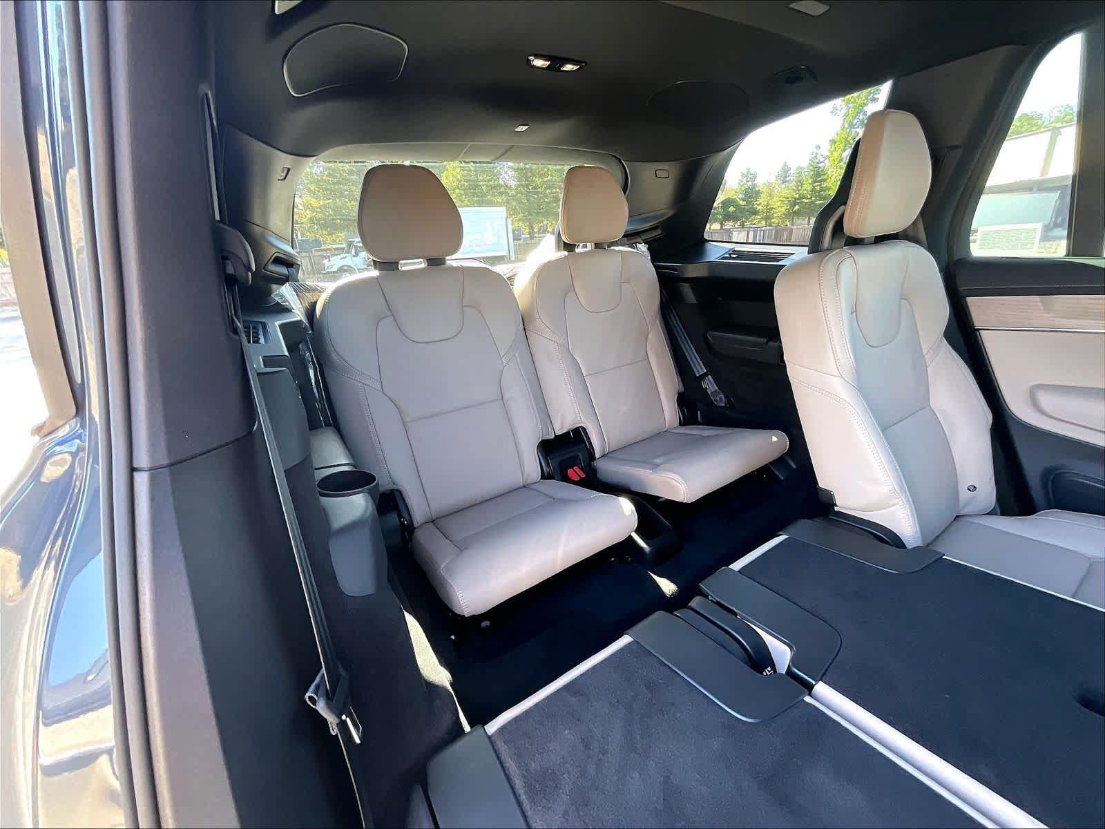 Used 2026 Volvo XC90 B6 Ultra w/ Protection Package Premier AWD/4WD image 31
