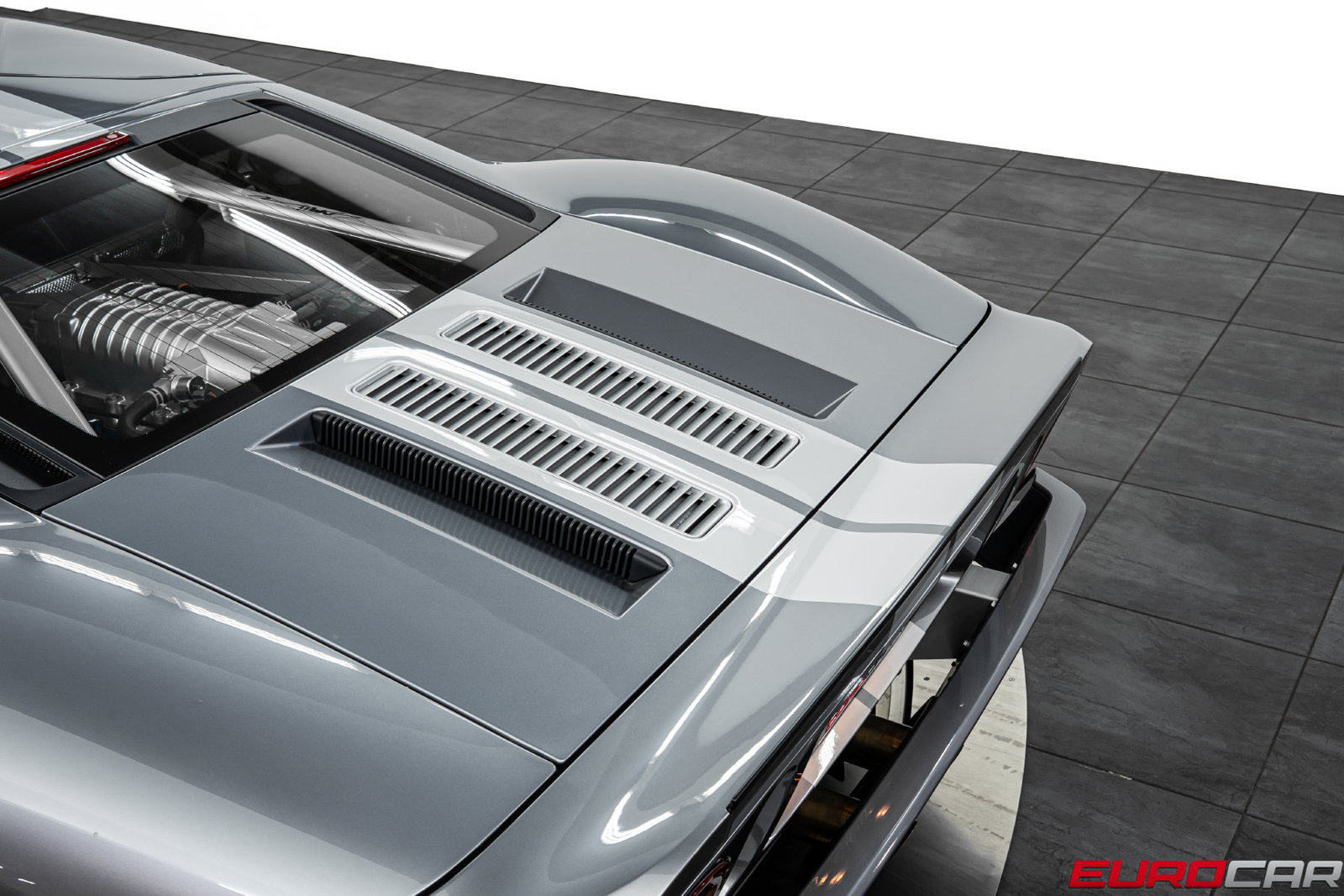 Used 2006 Ford GT RWD image 21