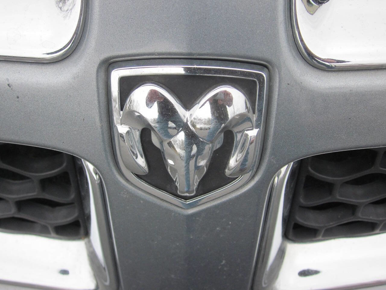 Used 2006 Dodge Stratus SXT image 27