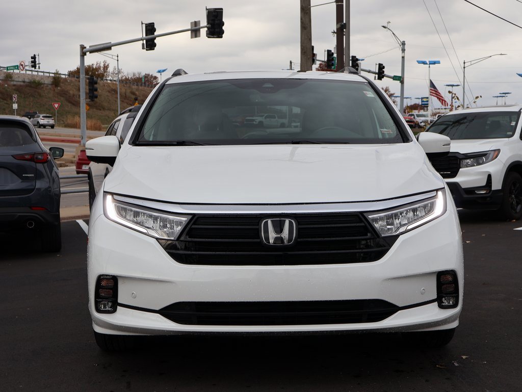 Certified 2023 Honda Odyssey Elite image 2