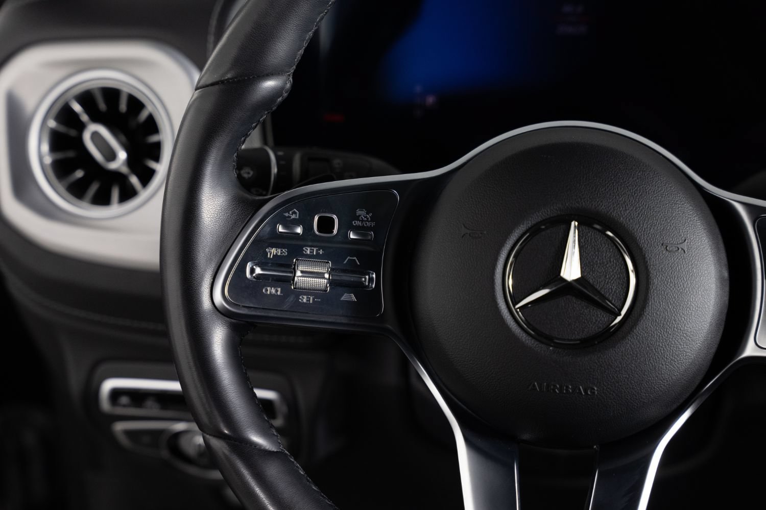 Used 2023 Mercedes-Benz G 550 image 31