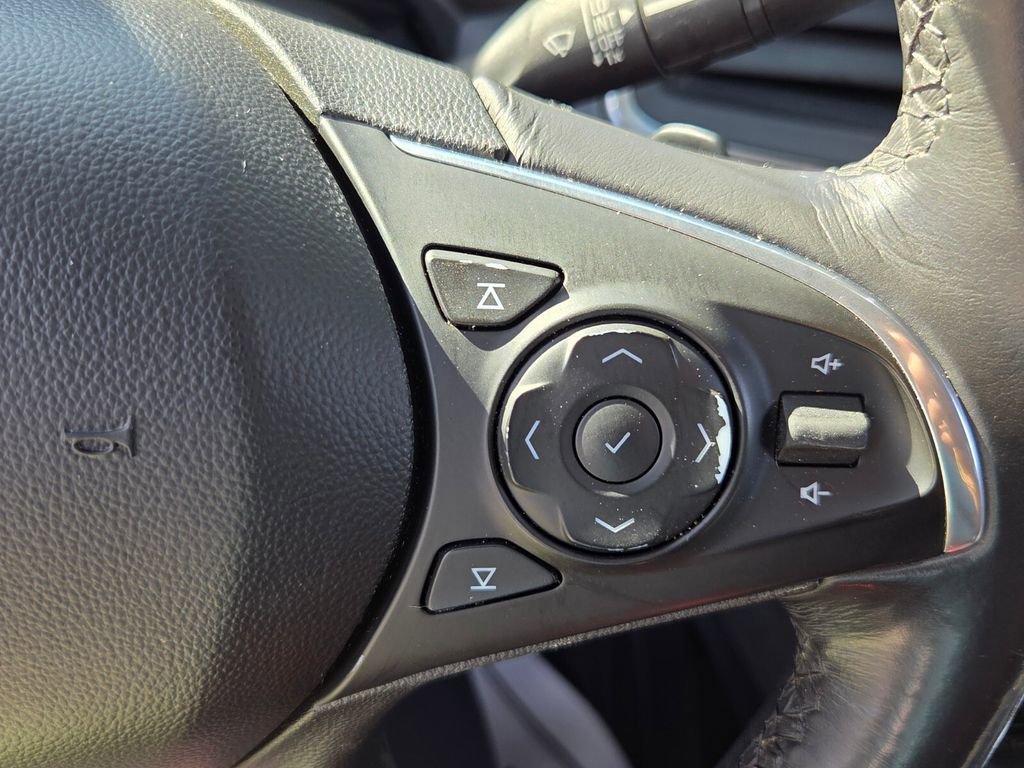 Used 2020 Buick Enclave Essence image 23