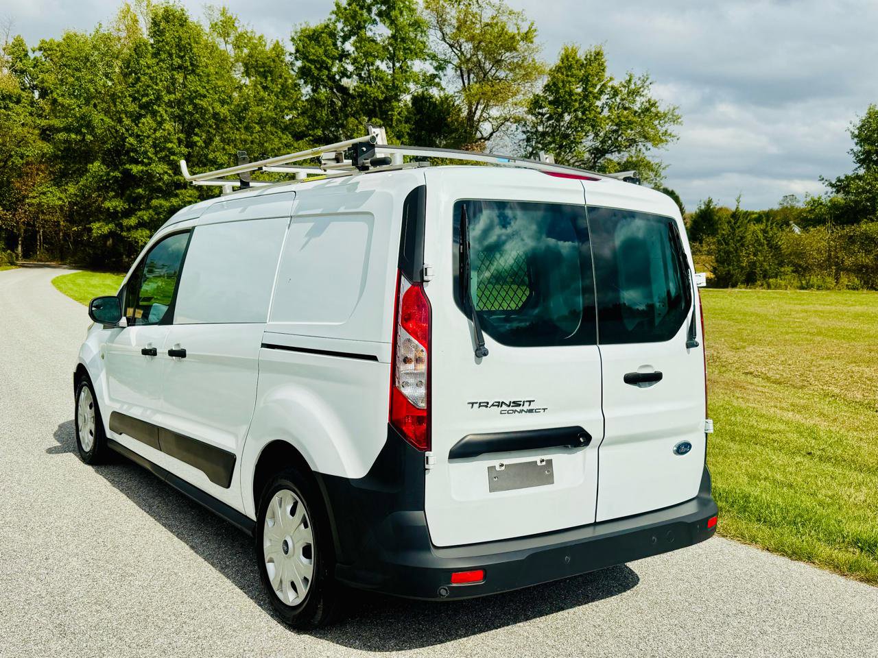 Used 2020 Ford Transit Connect XL FWD image 4