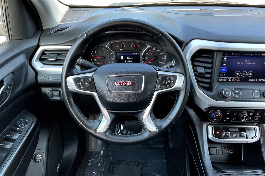 Certified 2023 GMC Acadia SLT image 9