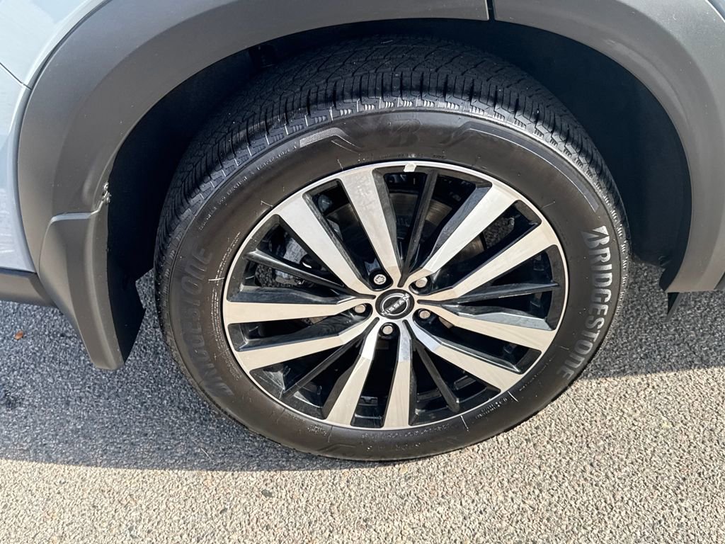 Used 2025 Nissan Pathfinder Platinum w/ Cargo Package image 44