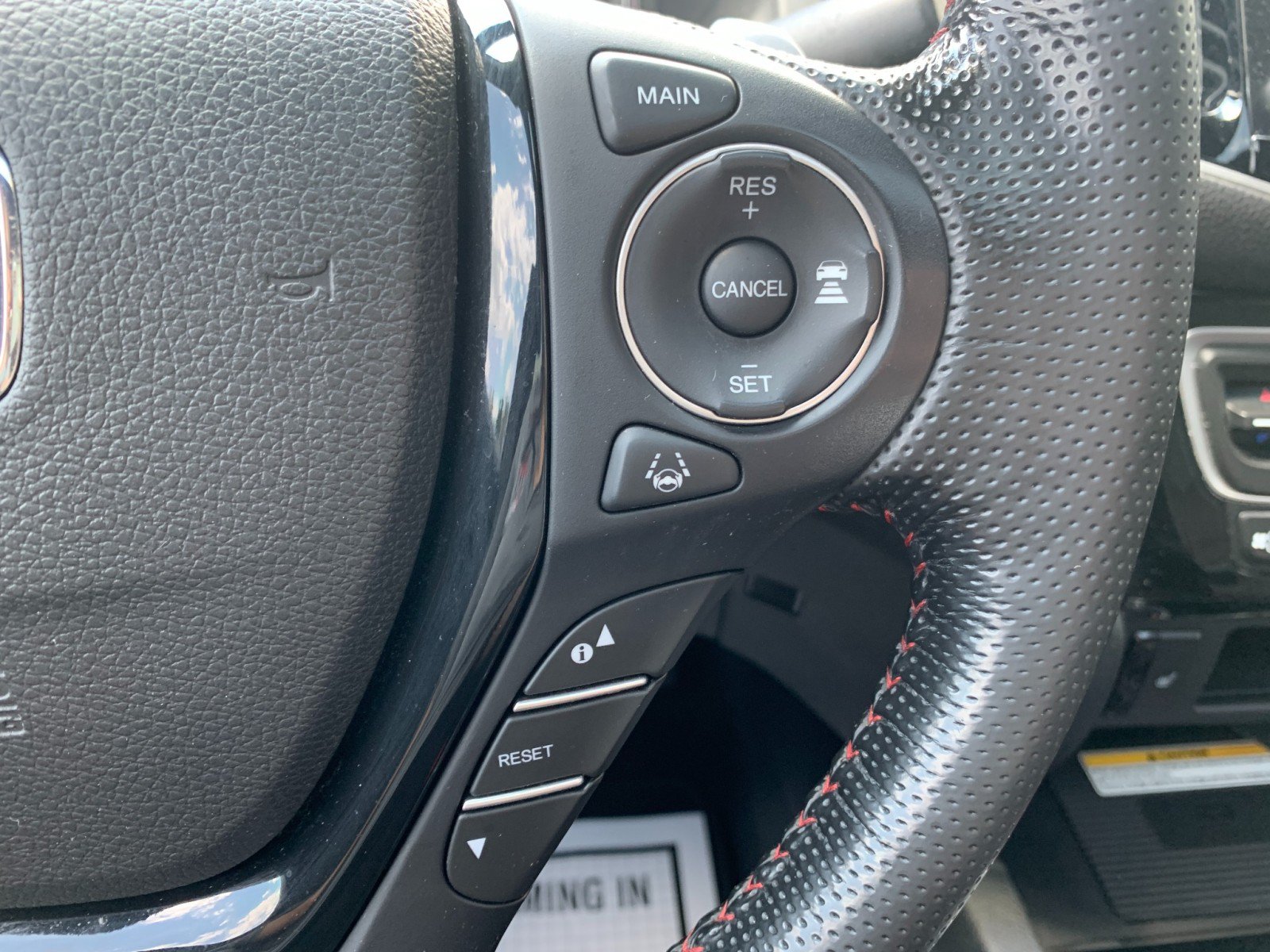 Used 2022 Honda Ridgeline Black Edition image 17