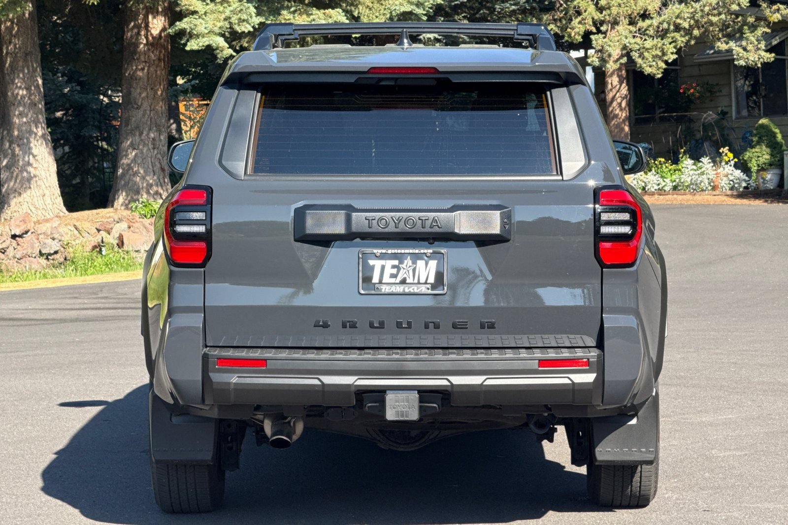 Used 2025 Toyota 4Runner SR5 AWD/4WD image 5