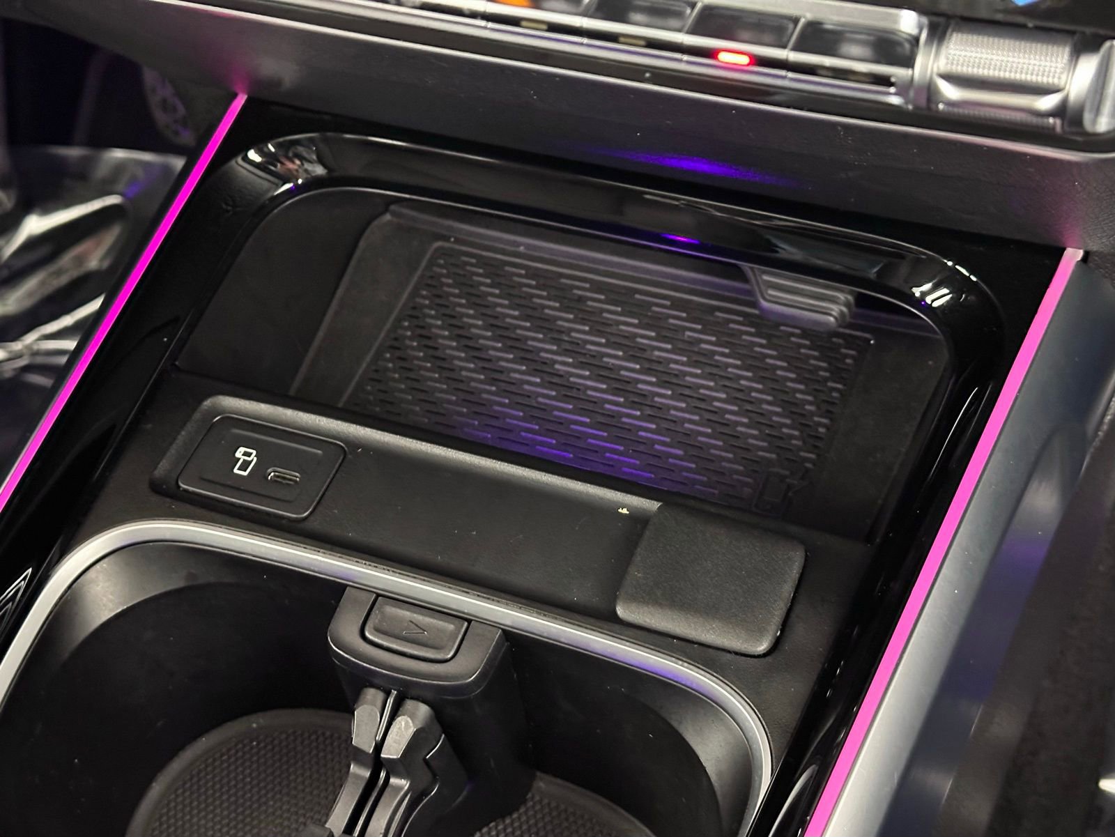 Used 2023 Mercedes-Benz EQB 300 300 w/ Exclusive Package image 17