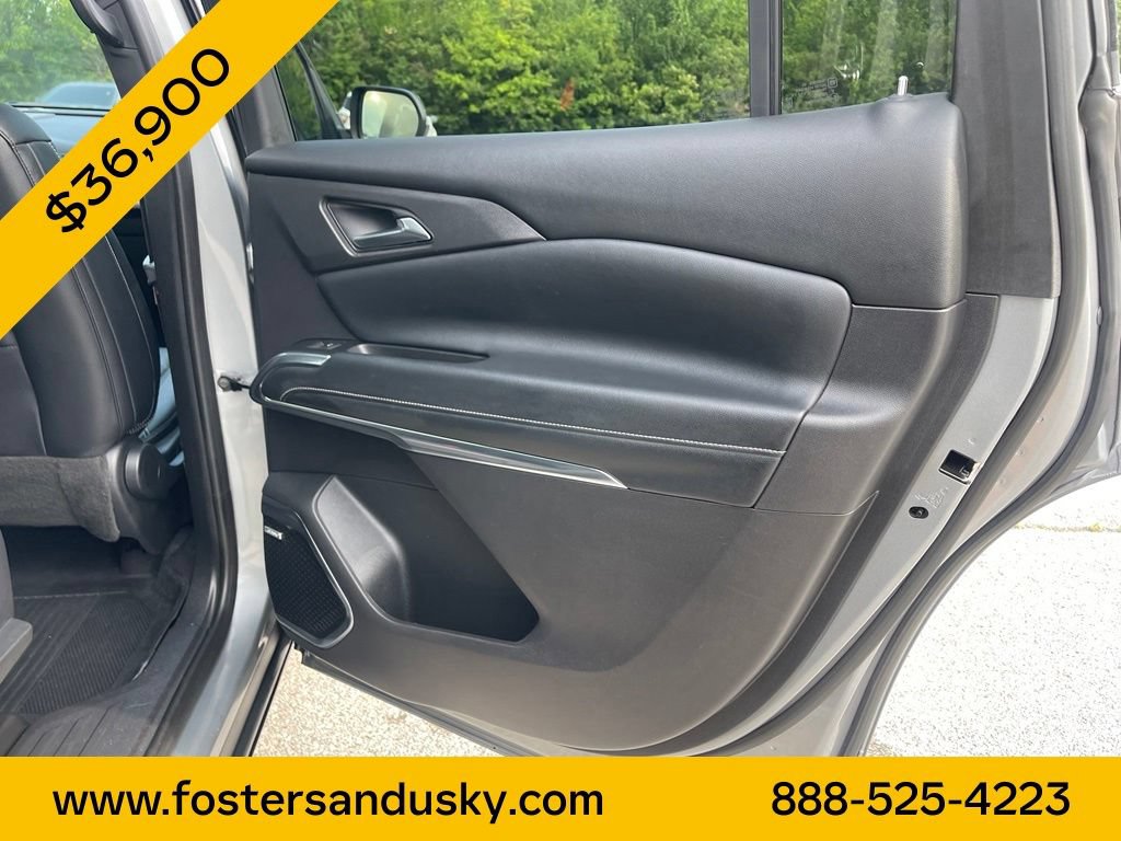 Used 2024 Chevrolet Traverse LT w/ Enhanced Driving Package FWD image 18