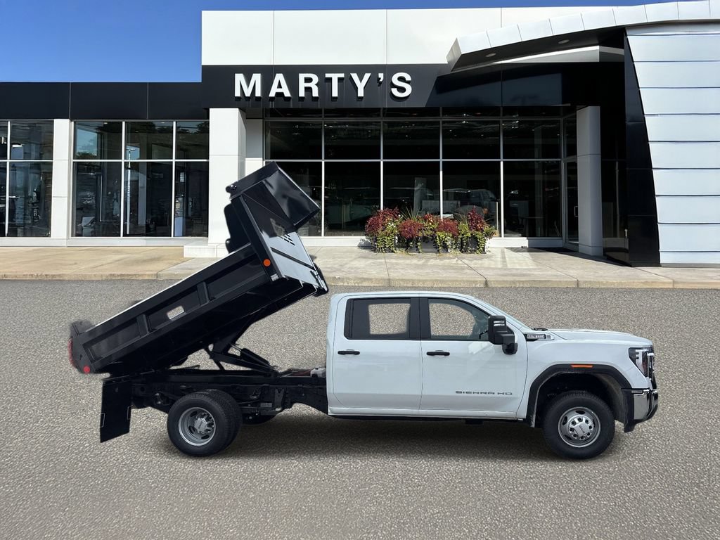 New 2025 GMC Sierra 3500 Pro w/ Convenience Package AWD/4WD image 2