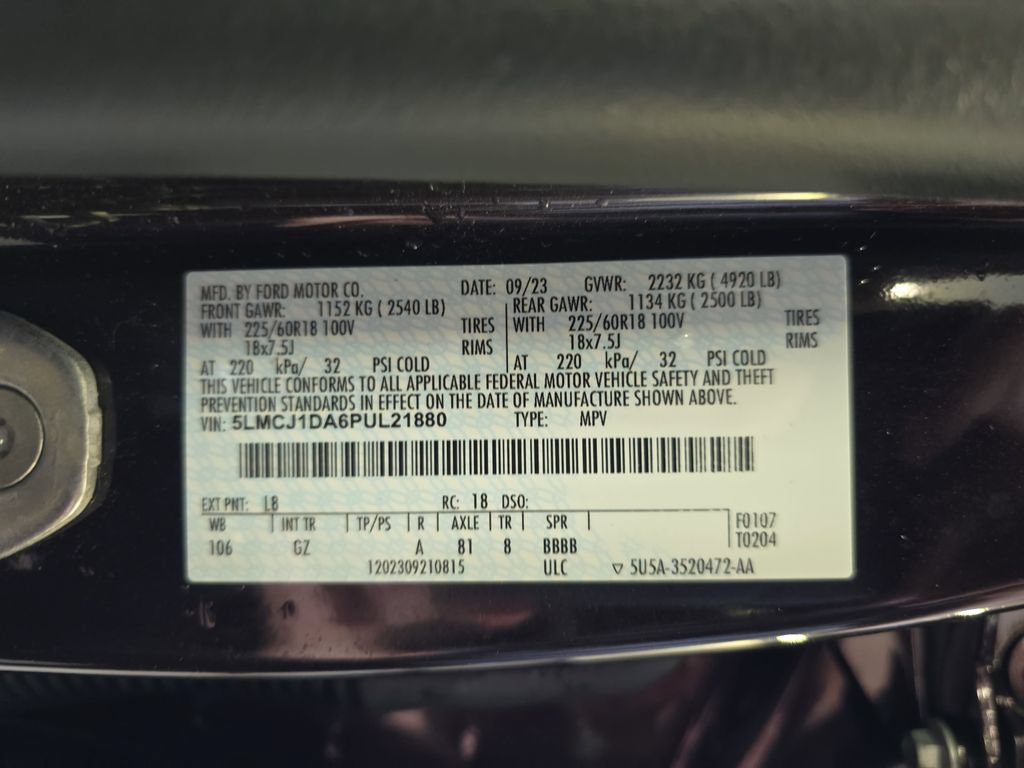 Used 2023 Lincoln Corsair AWD w/ Equipment Group 101A image 40