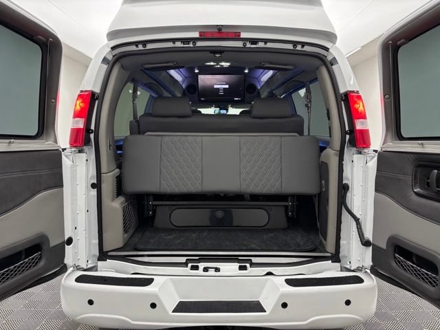 New 2026 GMC Savana 2500 Extended w/ Driver Convenience Package RWD image 10