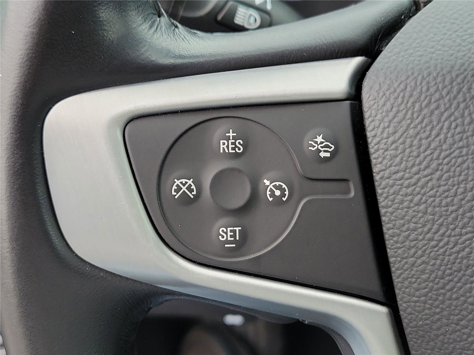 Used 2021 GMC Terrain SLE w/ Driver Convenience Package image 22