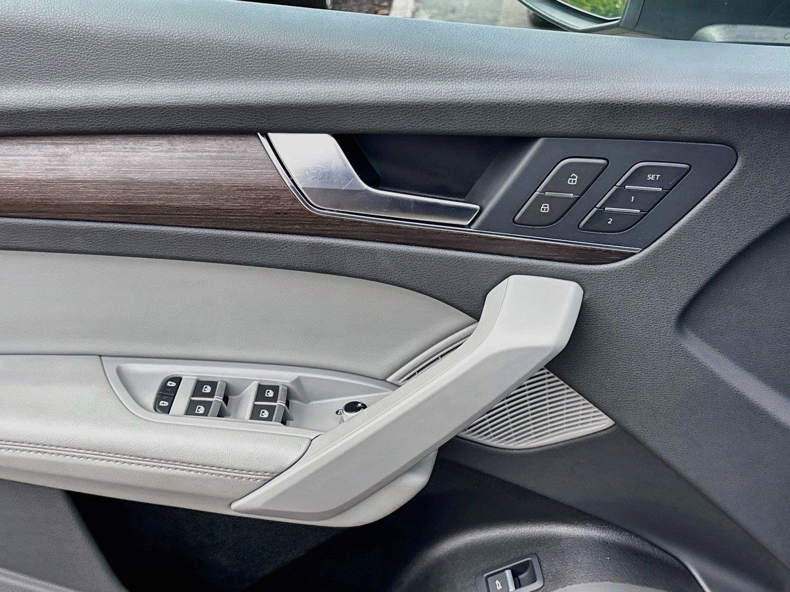 Used 2024 Audi Q5 2.0T Premium Plus AWD/4WD image 17