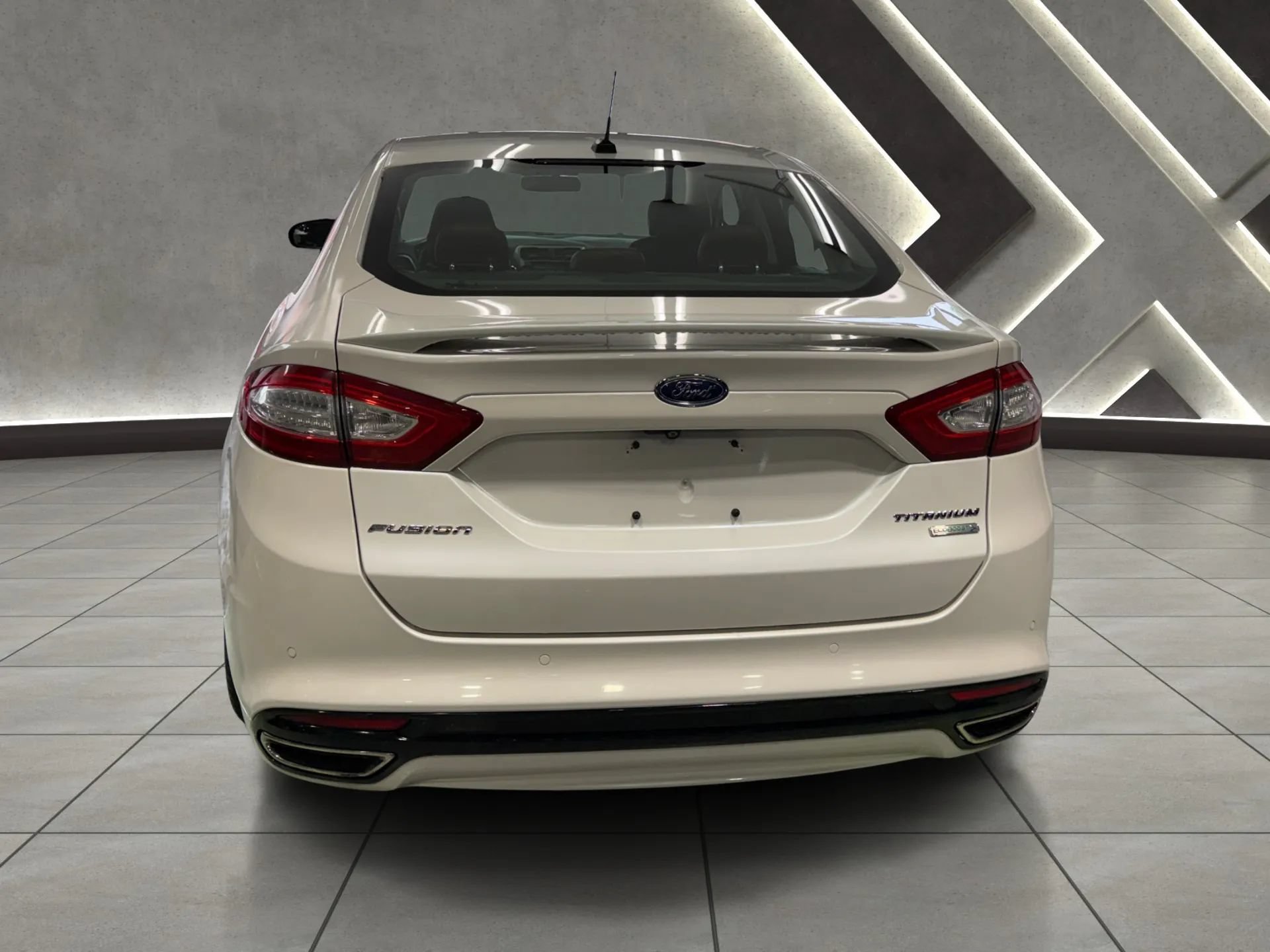 Used 2016 Ford Fusion Titanium w/ Terracotta Package FWD image 4
