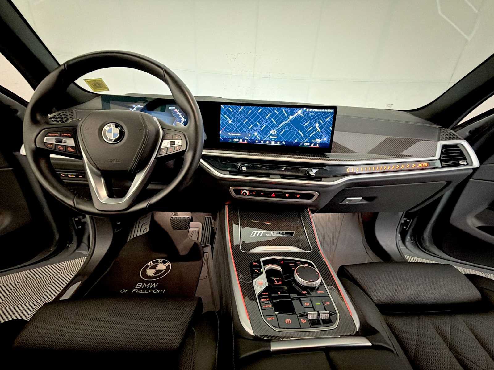 Used 2025 BMW X5 xDrive40i w/ M Sport Package AWD/4WD image 16