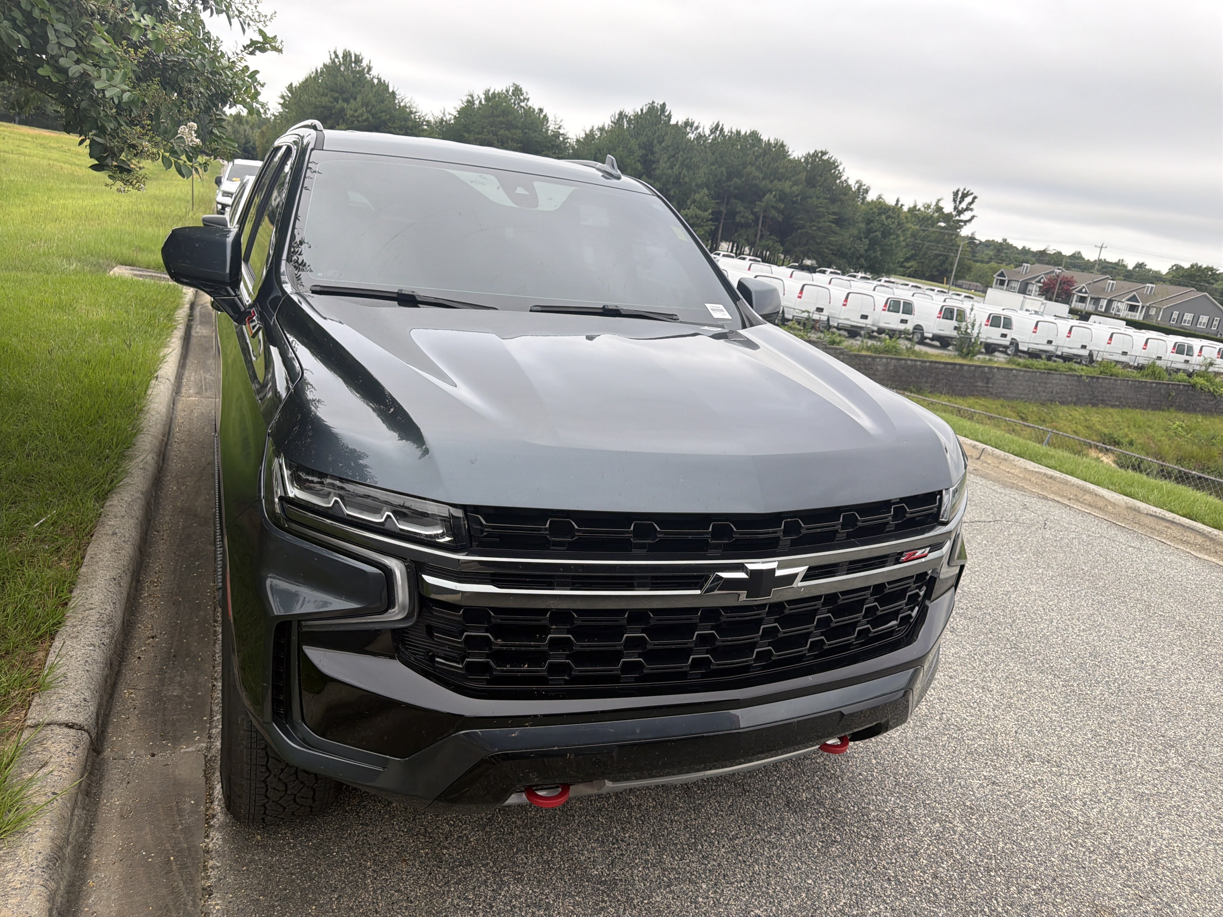 Used 2021 Chevrolet Tahoe Z71 w/ Rear Media and Nav Package AWD/4WD image 3