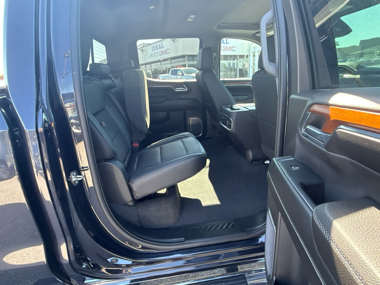 Used 2022 GMC Sierra 1500 Denali AWD/4WD image 21