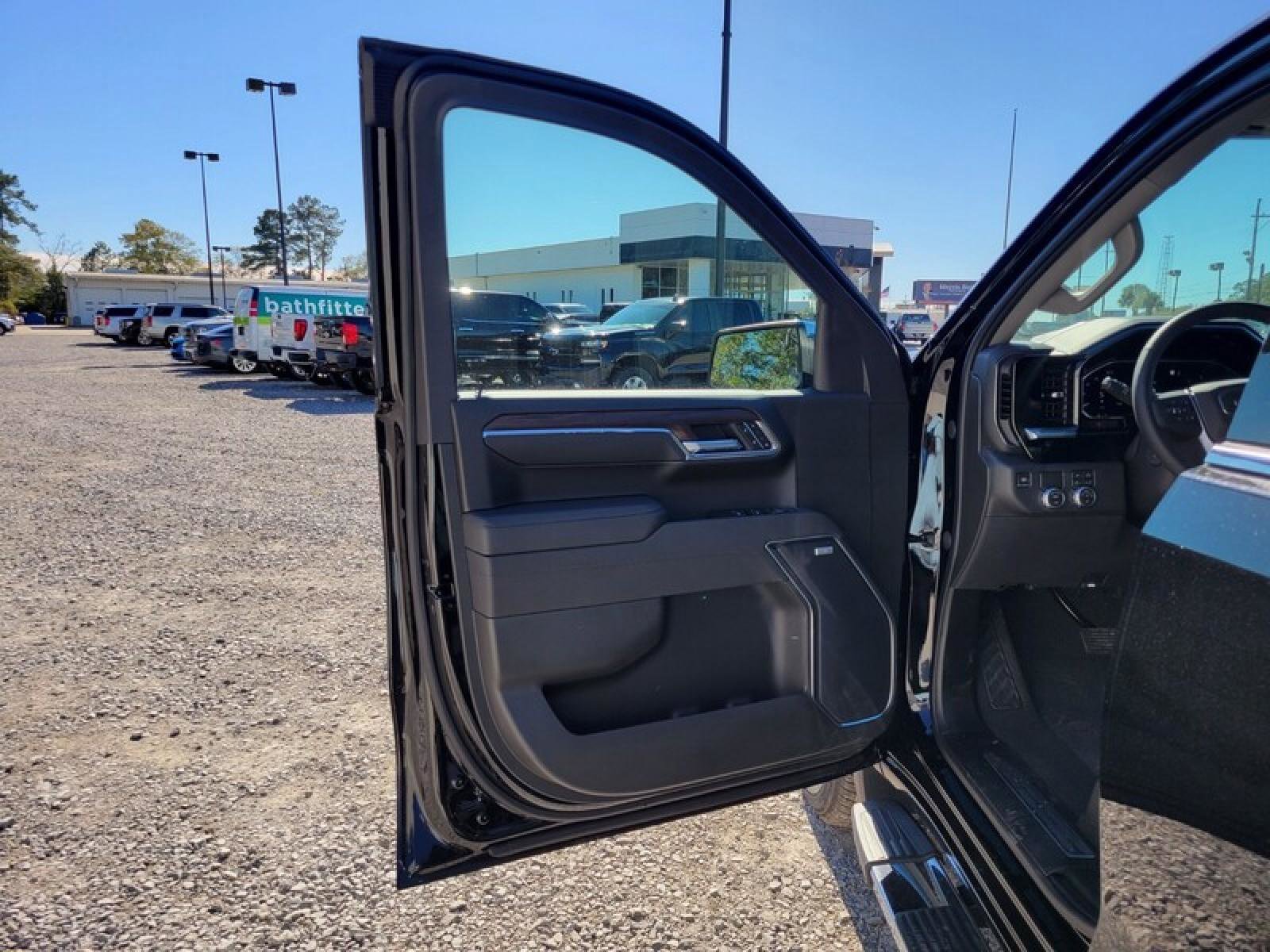 New 2026 GMC Sierra 1500 SLT w/ SLT Premium Plus Package image 13