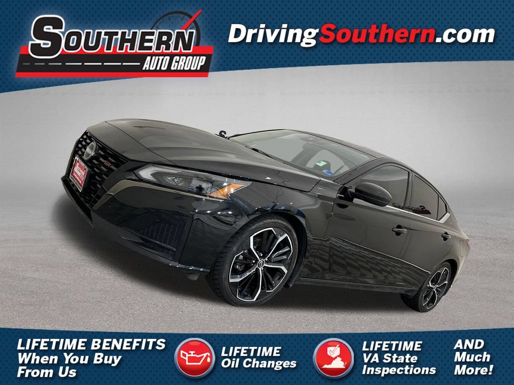 Used 2023 Nissan Altima 2.5 SR FWD image 1