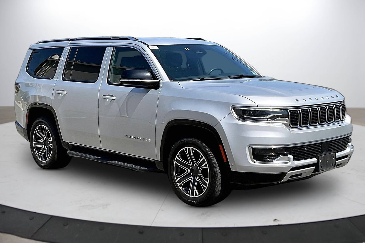 Used 2024 Jeep Wagoneer Series II AWD/4WD image 2